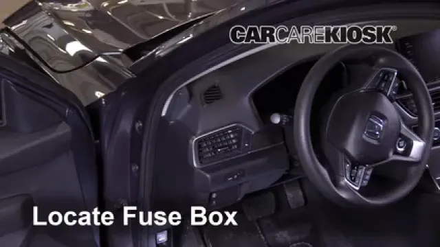 2018 Honda Accord LX 1.5L 4 Cyl. Turbo Fusible (intérieur) Remplacement